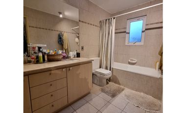 Piedra Roja/ 5 Dormitorios/ Las Flores  (VE)