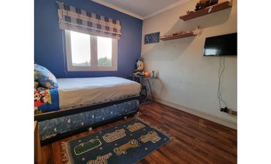 Piedra Roja/ 5 Dormitorios/ Las Flores  (VE)