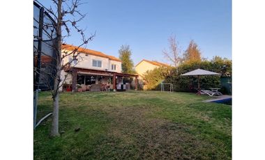 Piedra Roja/ 5 Dormitorios/ Las Flores  (VE)