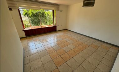 SE VENDE CASA  CON TERRENO 480 M2 EN AV. PRINCIPAL PLACILLA  VALPO