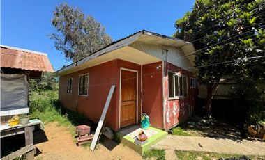 SE VENDE CASA  CON TERRENO 480 M2 EN AV. PRINCIPAL PLACILLA  VALPO