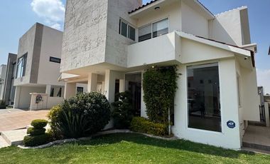 Casa Venta o renta en Residencial Rancho el Mesón con doble filtro de seguridad  en Calimaya a 10 min, Metepec y Galerías Metepec