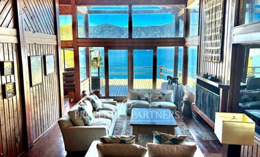 Gran Casa orilla de Lago Riñihue