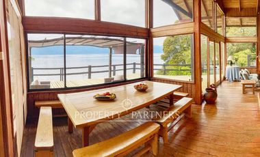 Gran Casa orilla de Lago Riñihue