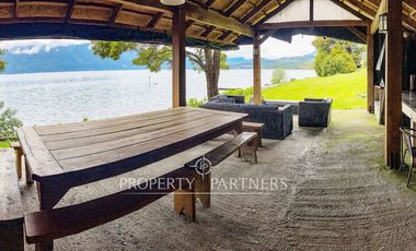 Gran Casa orilla de Lago Riñihue