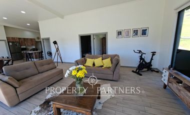 Linda casa con vista panorámica