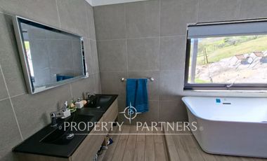 Linda casa con vista panorámica