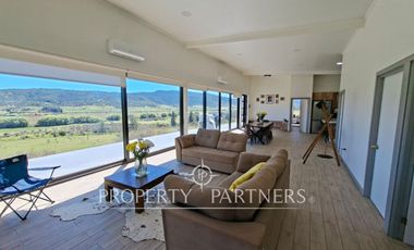 Linda casa con vista panorámica