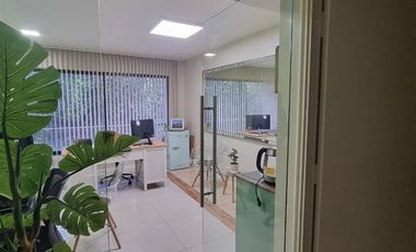 Oficina en Venta en Estación de Metro Pedro de Valdivia/La Concepción