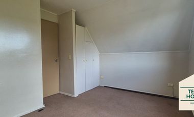 Casa Esquina, Barrio Santa Elena (arriendo)