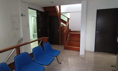 CASA COMERCIAL EN ARRIENDO EN VERSALLES/MANIZALES