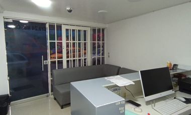 CASA COMERCIAL EN ARRIENDO EN VERSALLES/MANIZALES