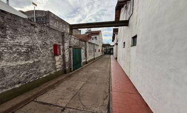Casa  en Alquiler Ramos Mejia / La Matanza (A108 8168)