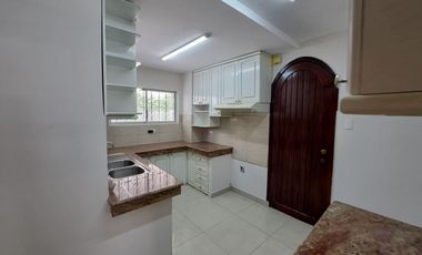 Departamento en Venta en Lomas de Urdesa  AleR