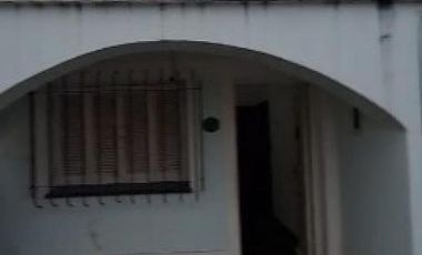 Casa en venta - 2 Dormitorios 1 Baño - José Marmol