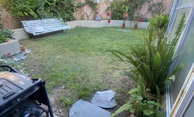 Casa en venta - 6 Dormitorios 4 Baños - Lomas de Zamora