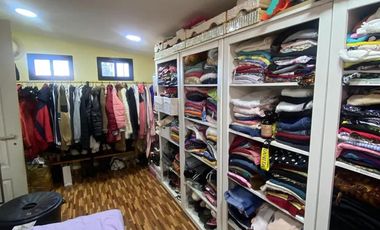 Casa en venta - 6 Dormitorios 4 Baños - Lomas de Zamora