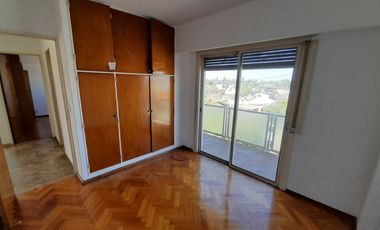 Florida - amplio y Luminoso Departamento de 3 amb con Balcones!