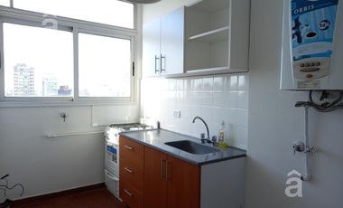 Departamento en Alquiler  en  Villa Ballester-2 ambientes, céntrico!