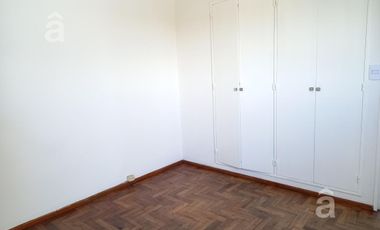 Departamento en Alquiler  en  Villa Ballester-2 ambientes, céntrico!