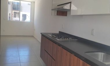 Se Renta Casa en el Fortín en Coto y con Recamara en Planta Baja.