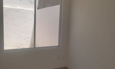 Se Renta Casa en el Fortín en Coto y con Recamara en Planta Baja.