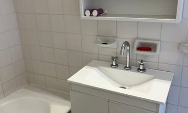 Excelente departamento de 3 ambientes con cochera en Vicente  López