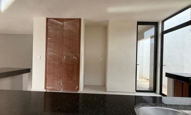 Venta de Casa Nueva 2 pisos de 3 Habitaciones en Conkal