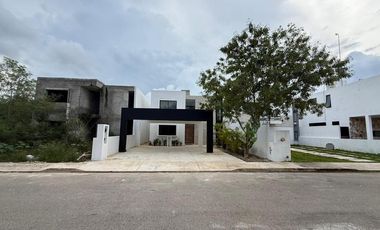 Venta de Casa Nueva 2 pisos de 3 Habitaciones en Conkal