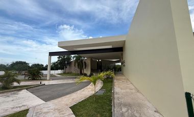 Venta de Casa Nueva 2 pisos de 3 Habitaciones en Conkal