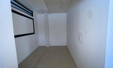 EDIFICIO CON OFICINAS Y BODEGA EN RENTA EN LA PENCIL