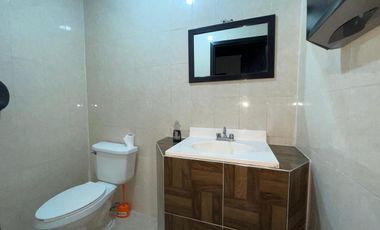 EDIFICIO CON OFICINAS Y BODEGA EN RENTA EN LA PENCIL