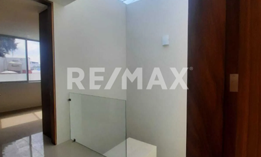 CASA EN RENTA DENTRO DE COTO MAGMA, COLLI URBANO