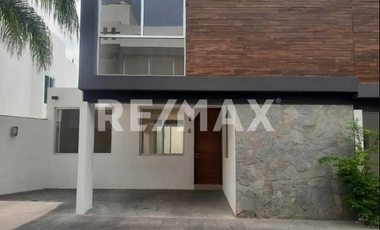 CASA EN RENTA DENTRO DE COTO MAGMA, COLLI URBANO