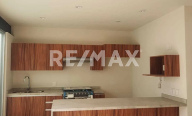 CASA EN RENTA DENTRO DE COTO MAGMA, COLLI URBANO