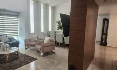 Casa en renta en colinas de san Javier