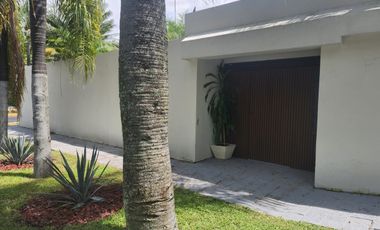 Casa en renta en colinas de san Javier