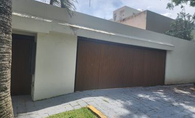 Casa en renta en colinas de san Javier