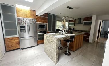 Casa en renta en colinas de san Javier