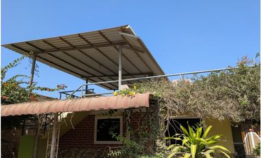 En venta casa rustica de 2 habitaciones sector Villamarina.