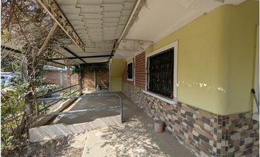 En venta casa rustica de 2 habitaciones sector Villamarina.