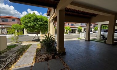 CASA AMOBLADA EN ALQUILER WOODLANDS PANAM PACFICO