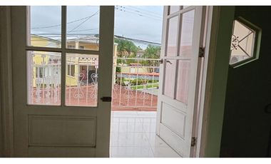 EL CRISOL / VILLAS DE CERRO LINDO / 210M / 2 NIVELES / 3 HABITACION JC