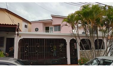 EL CRISOL / VILLAS DE CERRO LINDO / 210M / 2 NIVELES / 3 HABITACION JC