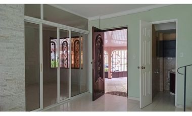 EL CRISOL / VILLAS DE CERRO LINDO / 210M / 2 NIVELES / 3 HABITACION JC