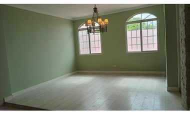 EL CRISOL / VILLAS DE CERRO LINDO / 210M / 2 NIVELES / 3 HABITACION JC