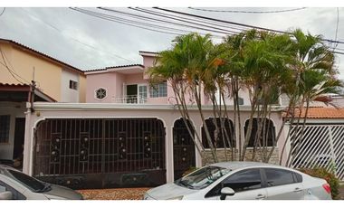 EL CRISOL / VILLAS DE CERRO LINDO / 210M / 2 NIVELES / 3 HABITACION JC