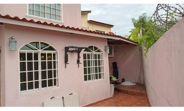 EL CRISOL / VILLAS DE CERRO LINDO / 210M / 2 NIVELES / 3 HABITACION JC