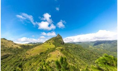 VENTA CASA EN ALTOS DEL MARIA AMPLIA 2700M2 CV