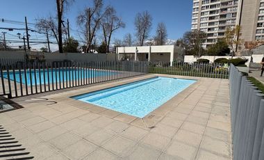 Departamento En Venta De 3 Dorm. En La Cisterna Piscina